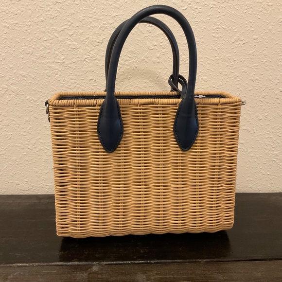 New, THE MICHAEL KORS MIRELLA SMALL SHOPPER TH CROSSBODY IN NAVY, Missing strap - Picture 4 of 8